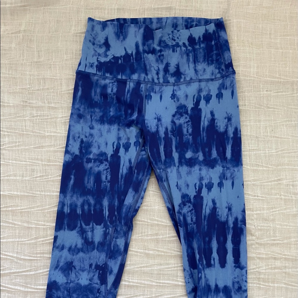 Lululemon Gameday Aligns 25” inseam size 6